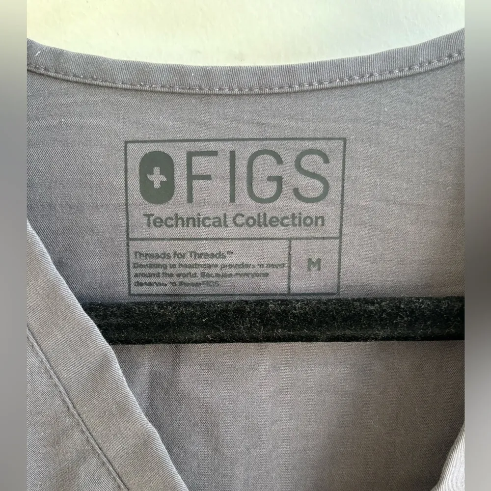 Figs Casma Three Pocket Scrub gray‎ Top medium nurse hospital work - Image 2