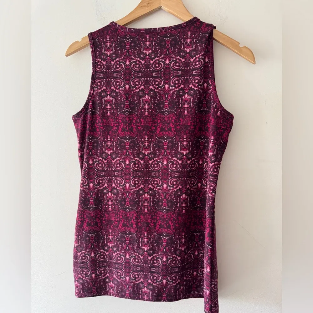 Athleta Burgundy Merlot Mandala Print Yoga Tank Top - Image 3