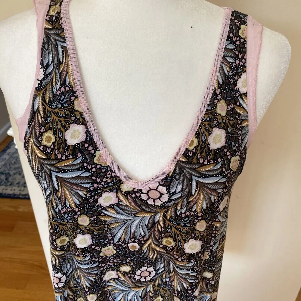Grace & Lace Tiered Mesh Boho Floral Top Size Medium - Image 2