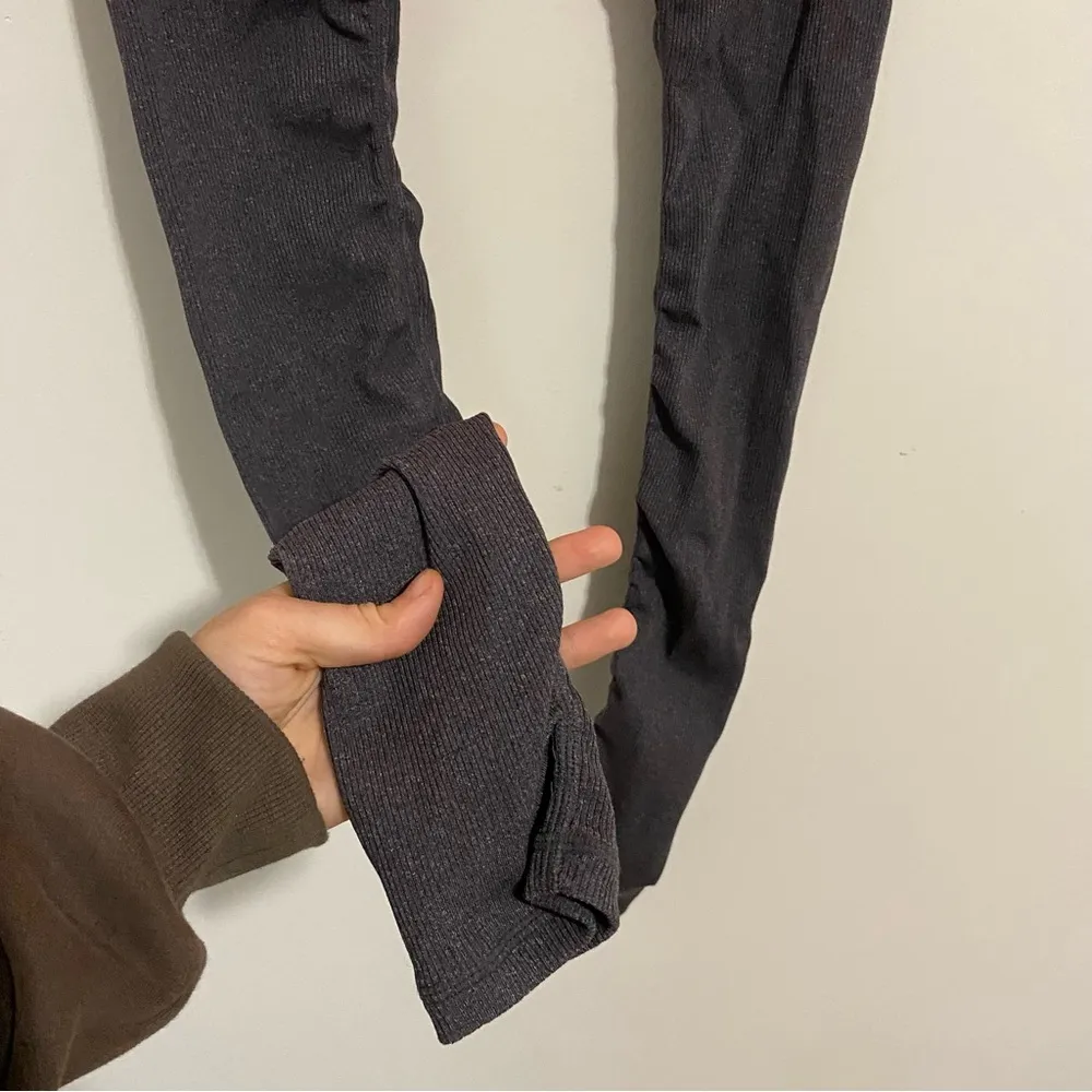 Alo Yoga Goddess Leggings Hot Pink and Gray size Small - Image 6