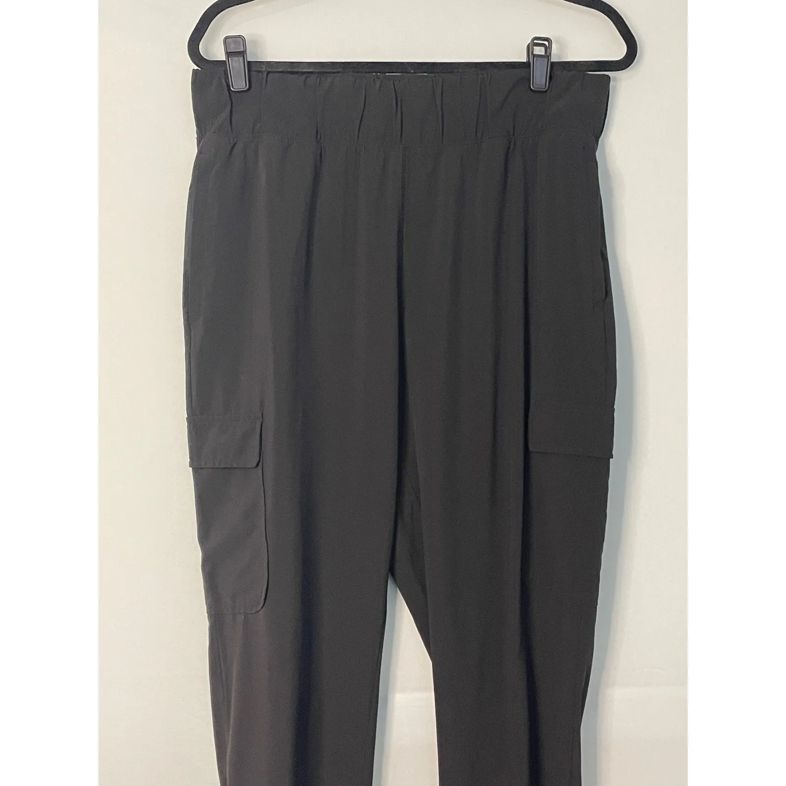 GapFit Black High Rise‎ Cargo Joggers Womens Medium Pull On Athletic Pants - Image 2
