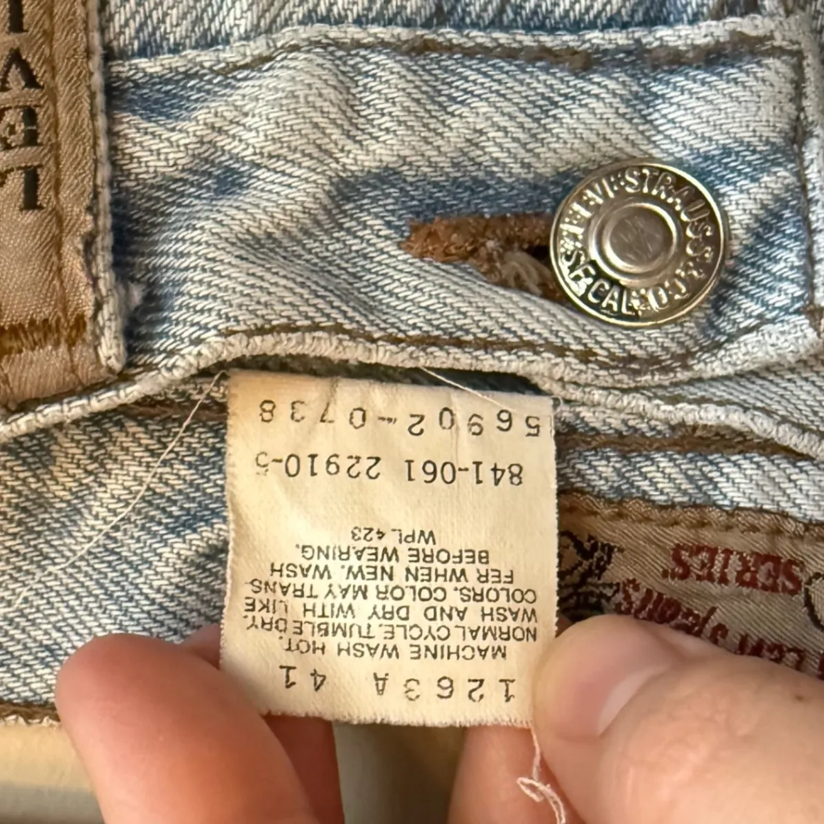 Vintage Levis 900 Series Jeans Women's 12 (28x41) High Waisted Tapered Mom Jeans - Image 10