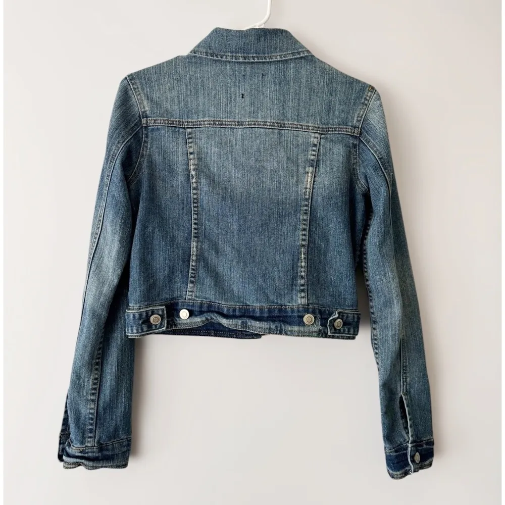 2B bebe Women's Blue Medium Wash Button Stretch Fitted Denim Jacket Size M - Image 2