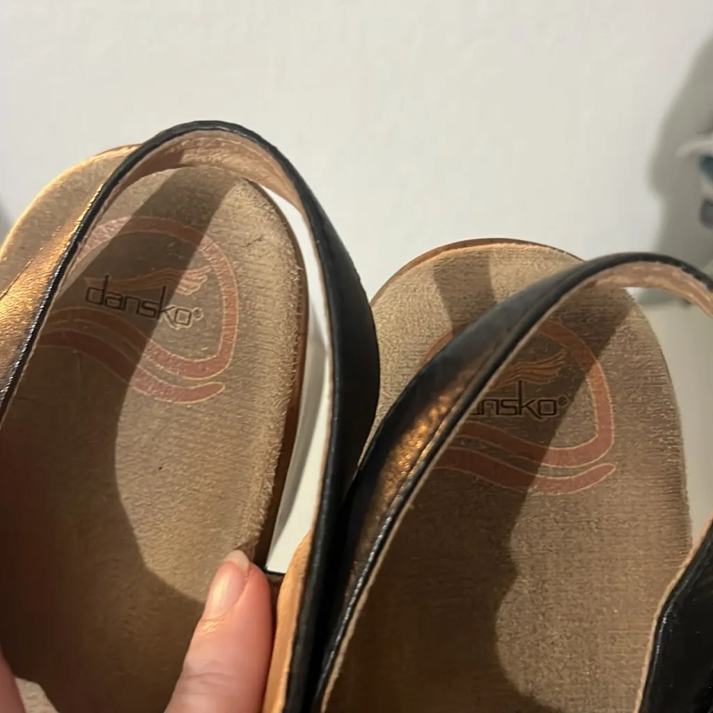 Dansko Women’s Sandals Wedges Size 40 or 9.5-10 - Image 4