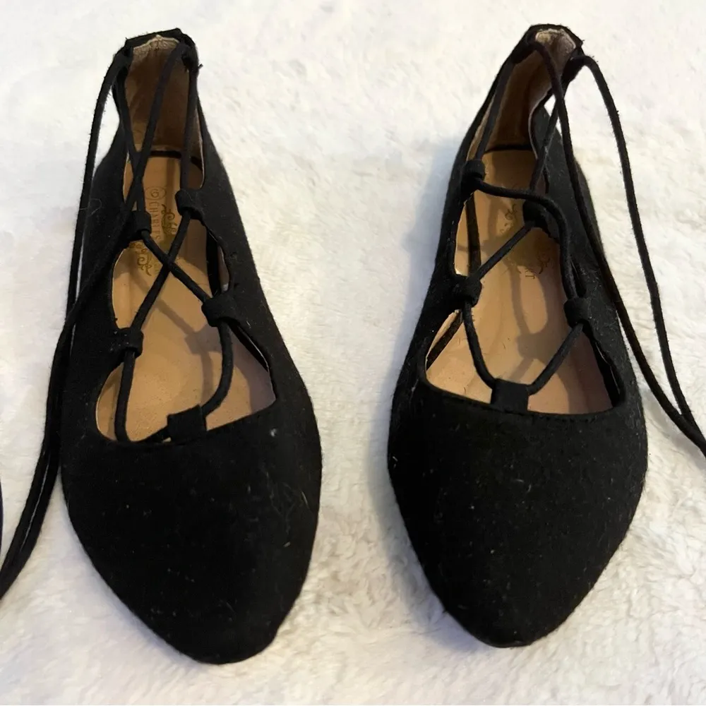 Charles Albert Solid Black Lace Up Almond Toe Flats Size 6 - Image 3