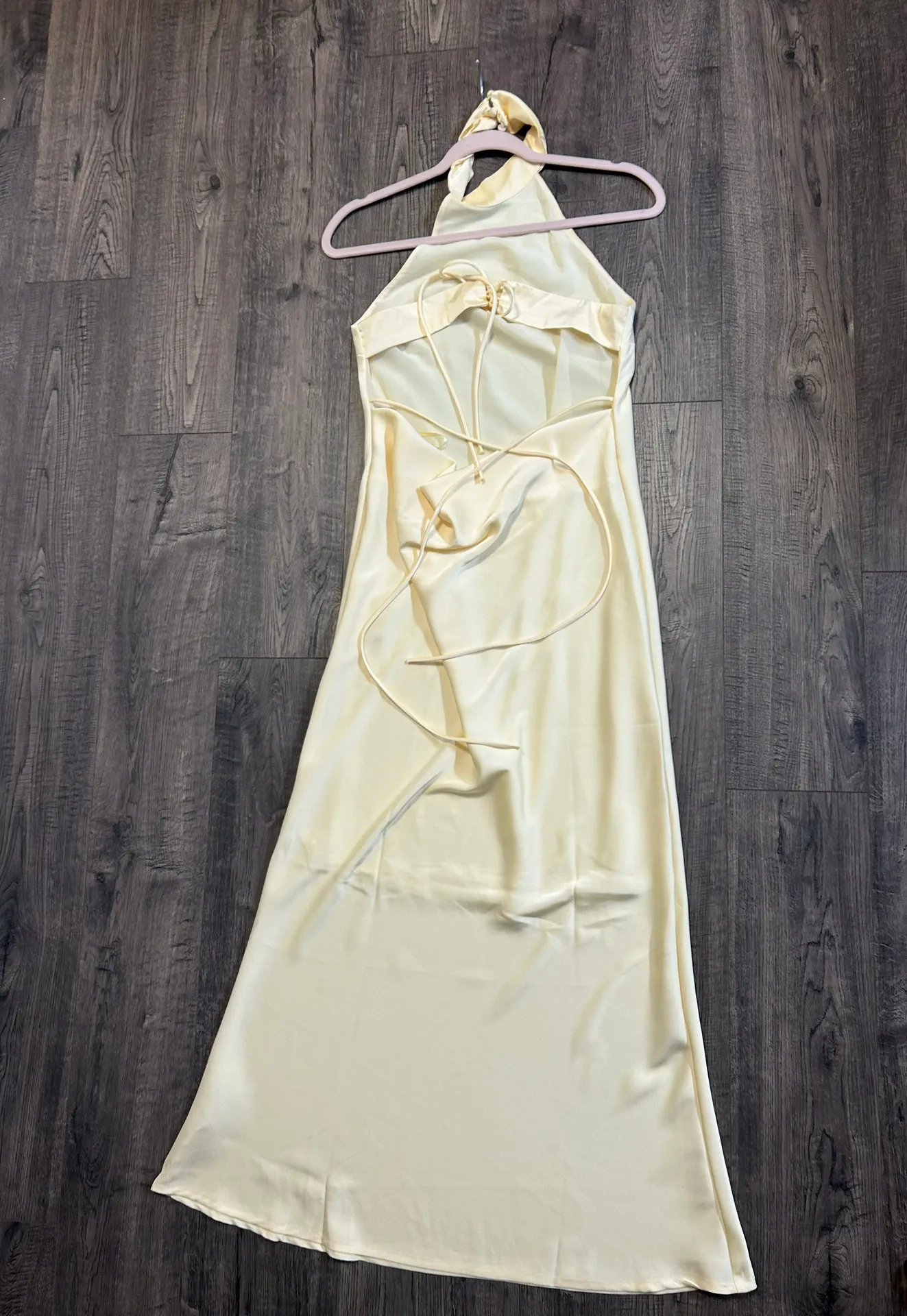 Amazon Yellow Satin Dress - Image 10