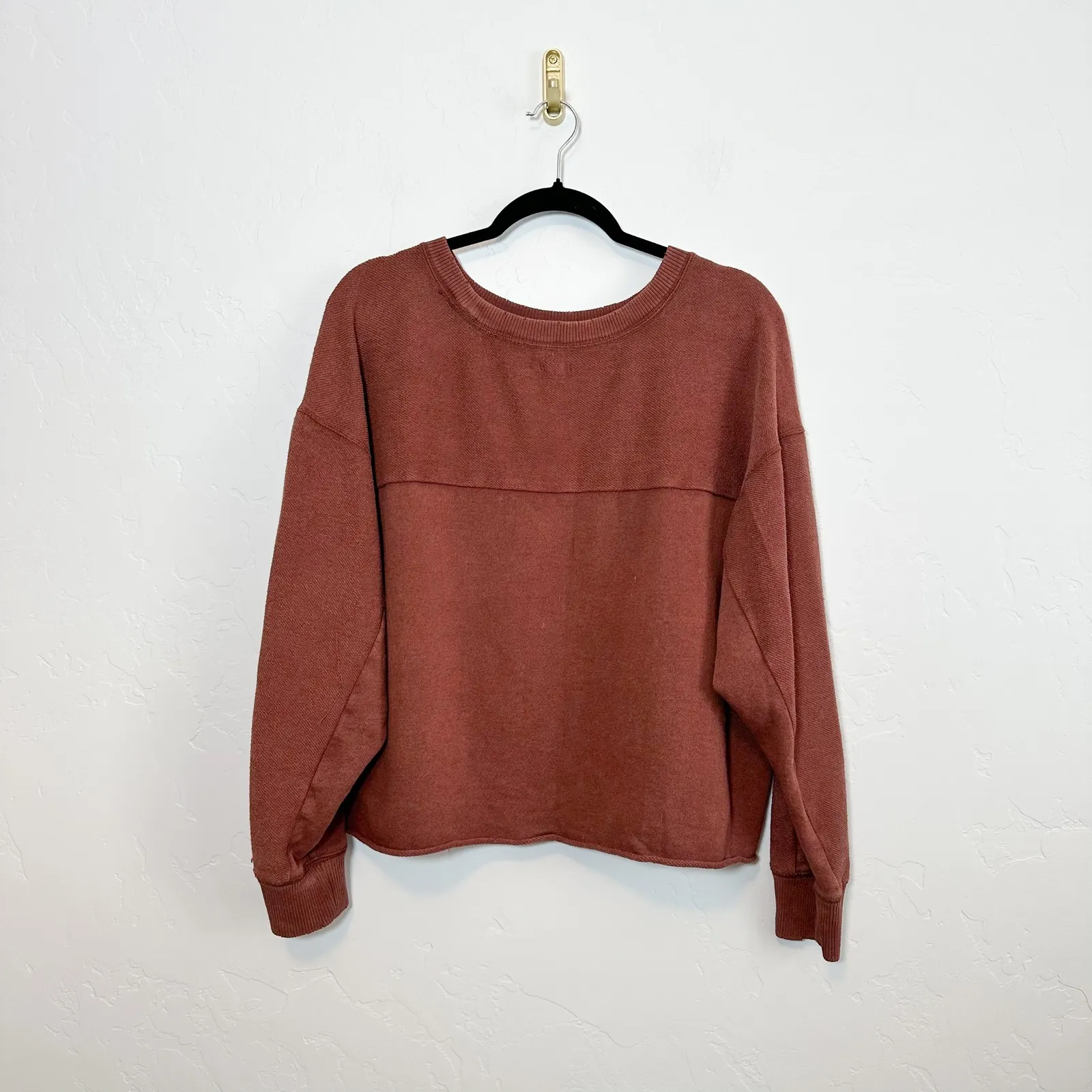 Aerie | AE Fleece Cropped Crew Neck Sweatshirt in Rust Brown - Image 3