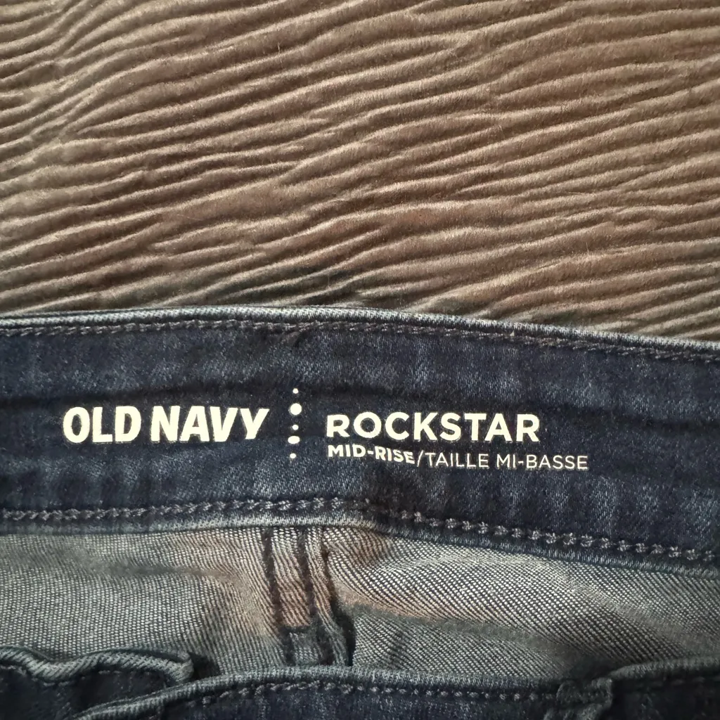 Old Navy Dark Blue Ankle Jeans - Image 3
