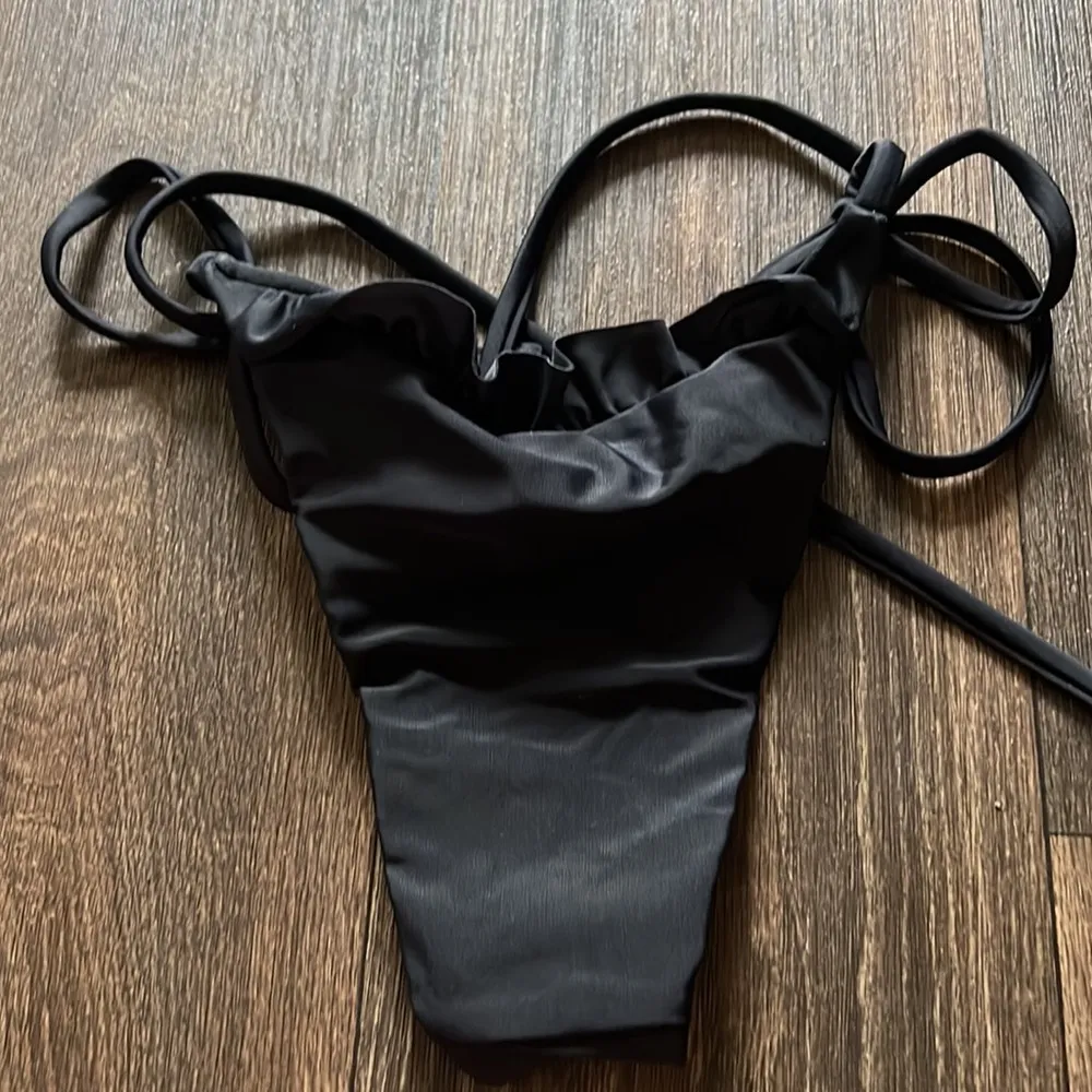 Devon Windsor Black Bottoms - Image 4