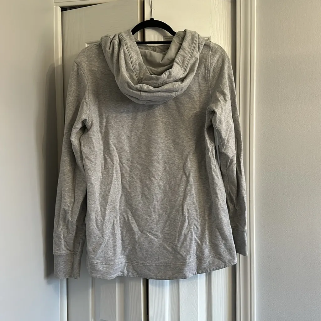 Lululemon Gray Hooded Sweatshirt size 8 - Image 2