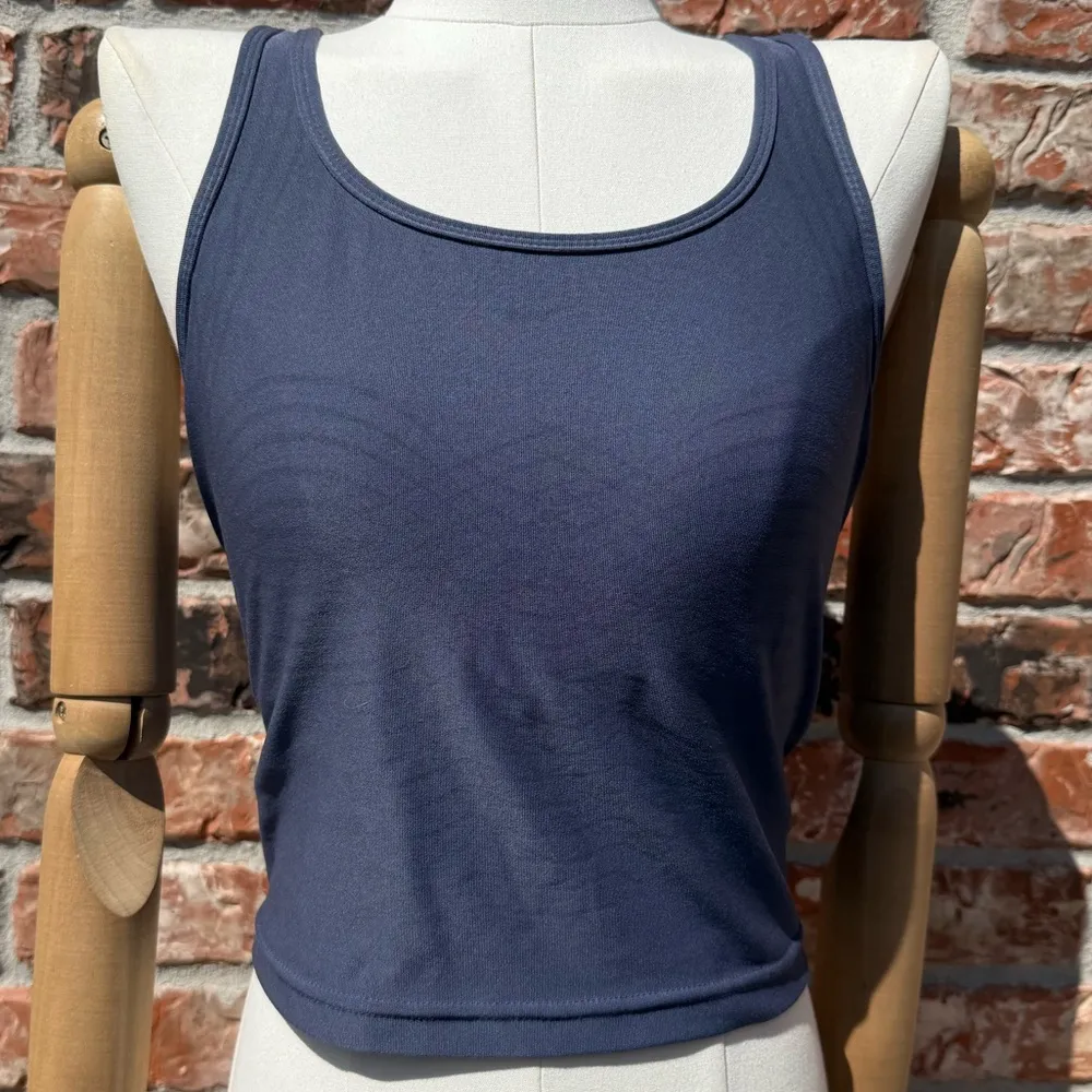 Nike Navy Blue Athletic Workout Crop Tank Top / L / Excellent condition - Image 2