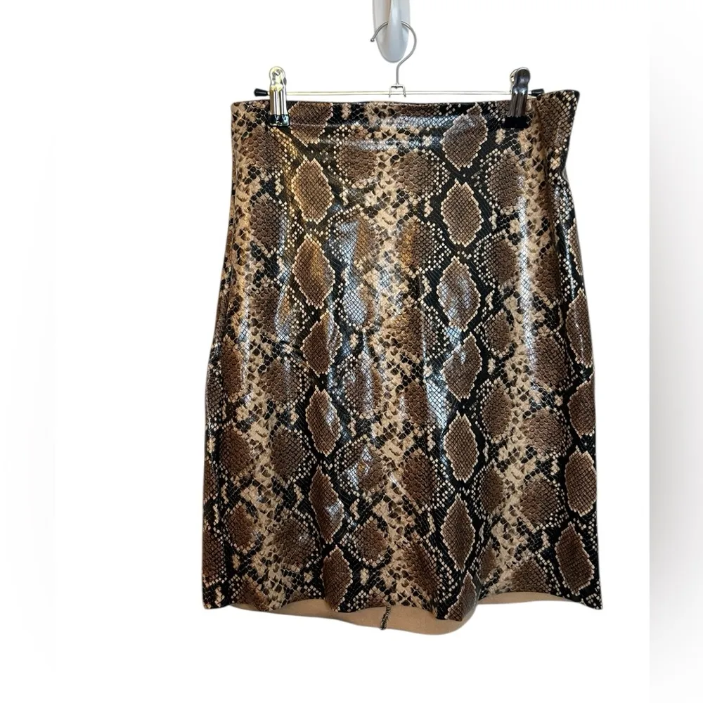 Commando Snakeskin Stretch Mini Skirt - Image 4