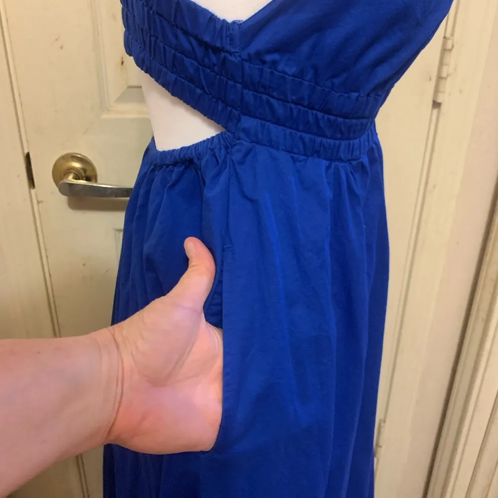 Old Navy Sleeveless Open Back Fit & Flare Summer Blue Small Dress.          1874 - Image 3