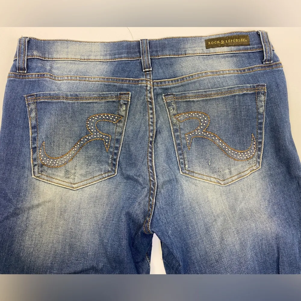 Rock & Republic Banshee Distressed Crop Size 14 Denim Jean - Image 5