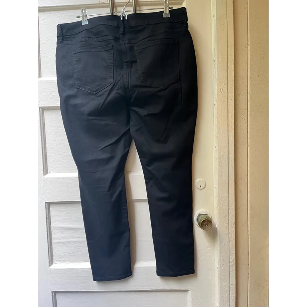 Nwt Women's Old Navy 4 pocket Black Super Skinny Stretch Jeans Size 16 Petite - Image 2