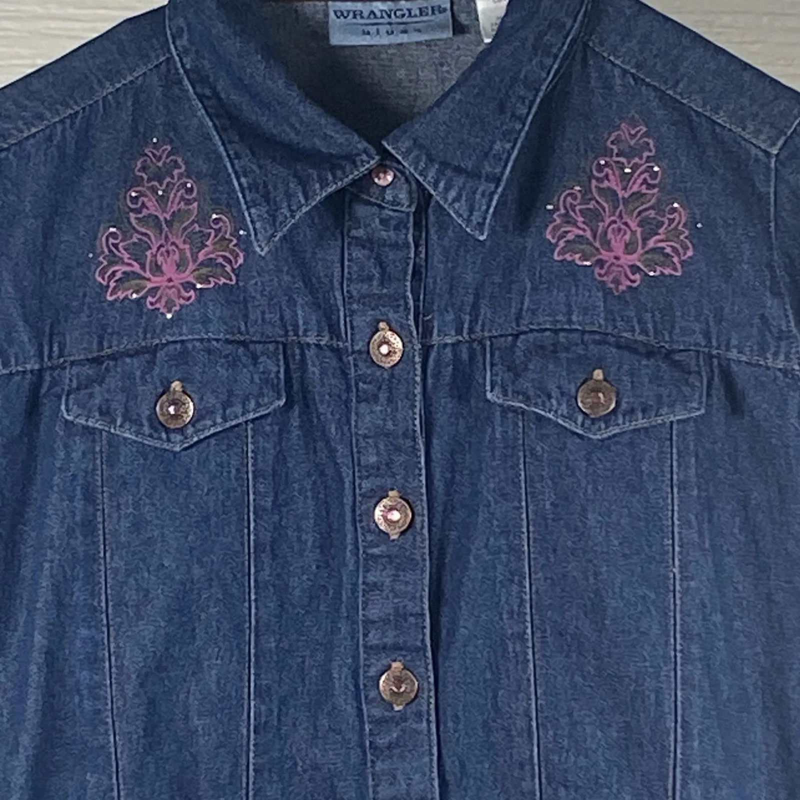 Wrangler Shirt Womens Medium Blue Denim Western Rancher Rodeo Farm Embellished - Image 2