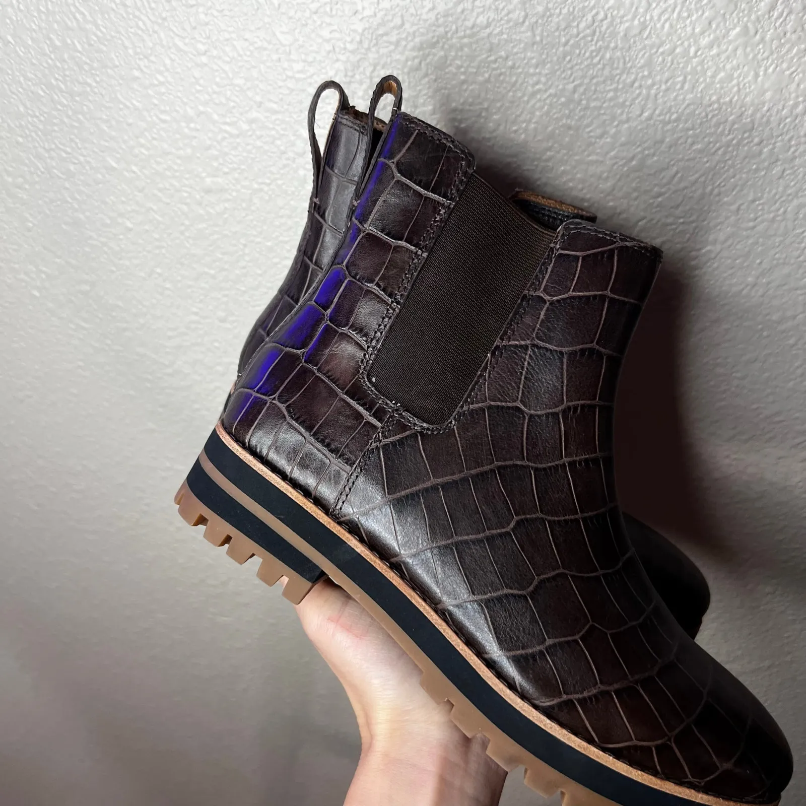 Madewell The Ivy Chelsea Boot in Croc Embossed Leather in dark coffee WOMENS 7 - Image 3