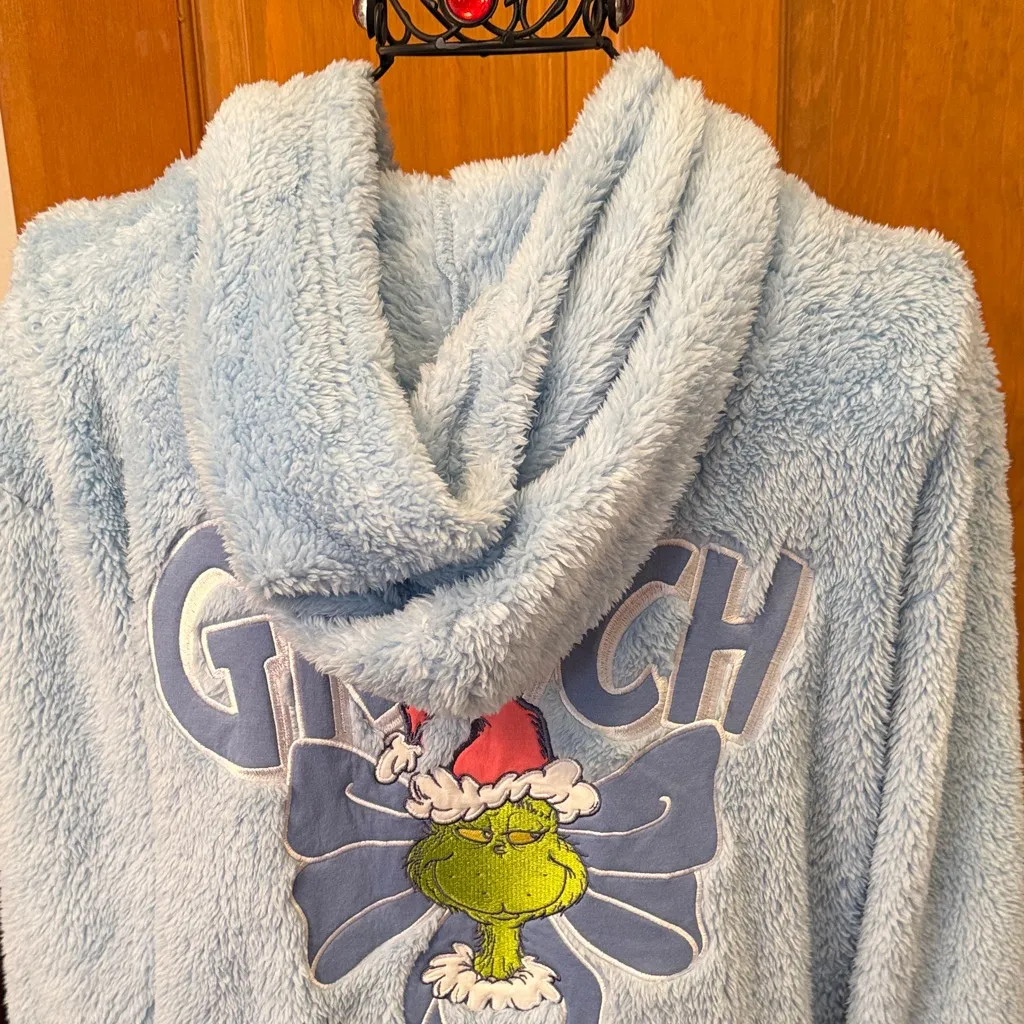 ✅✅✅BOGOHO ✅✅✅Baby Blue Dr. Seuss GrinchFuzzy Hoodie with Character Patch - Image 9