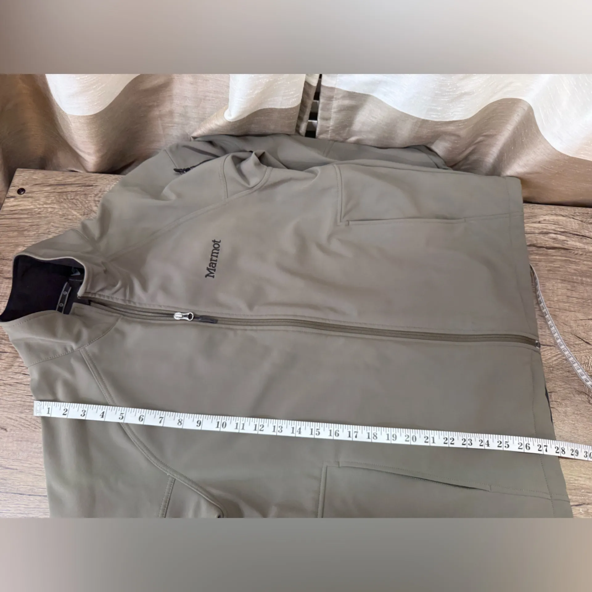 Marmot
Gravity‎ Softshell Jacket - Men's size xl - Image 6