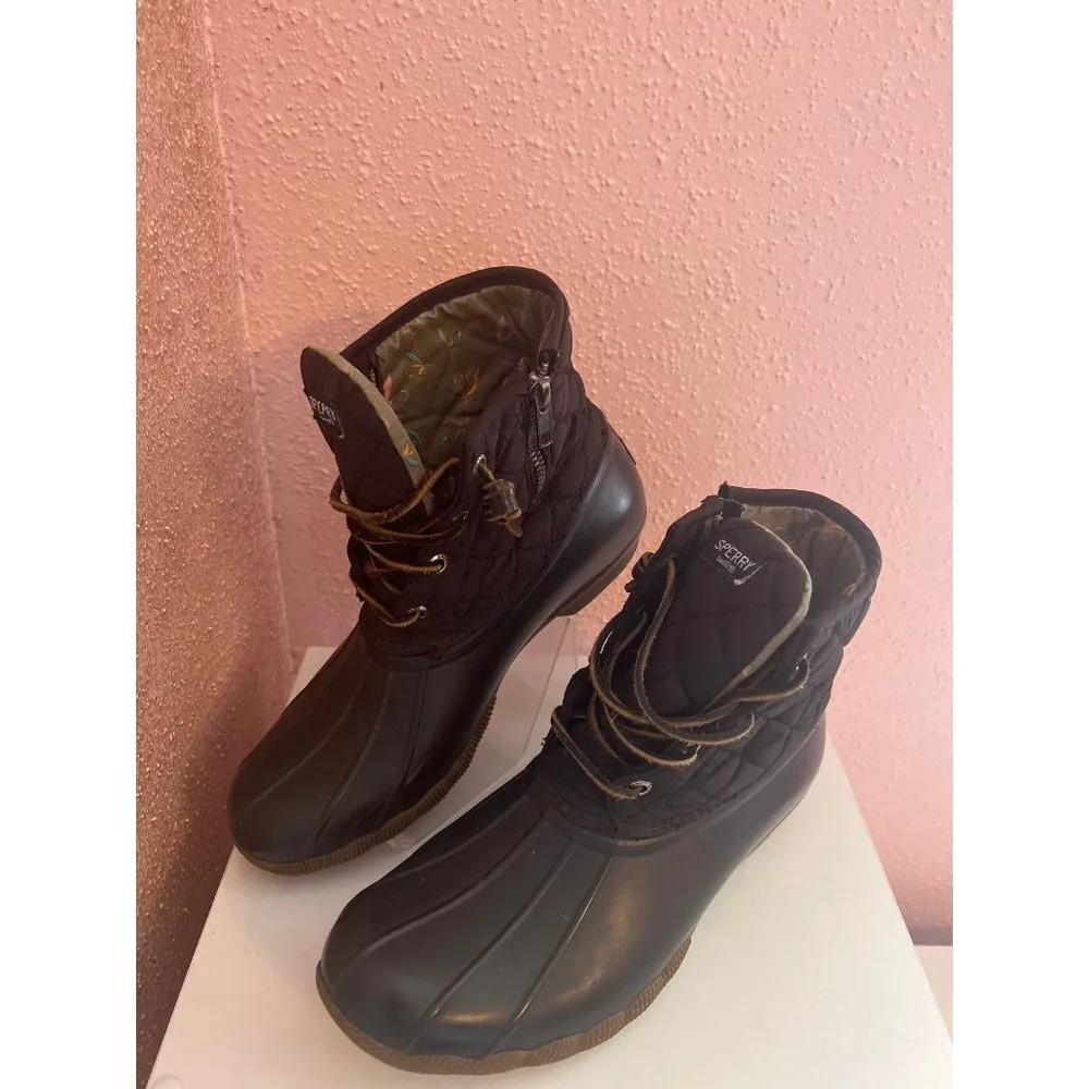 Sperry Women's 8.5 Saltwater Duck Boot Black - Image 2