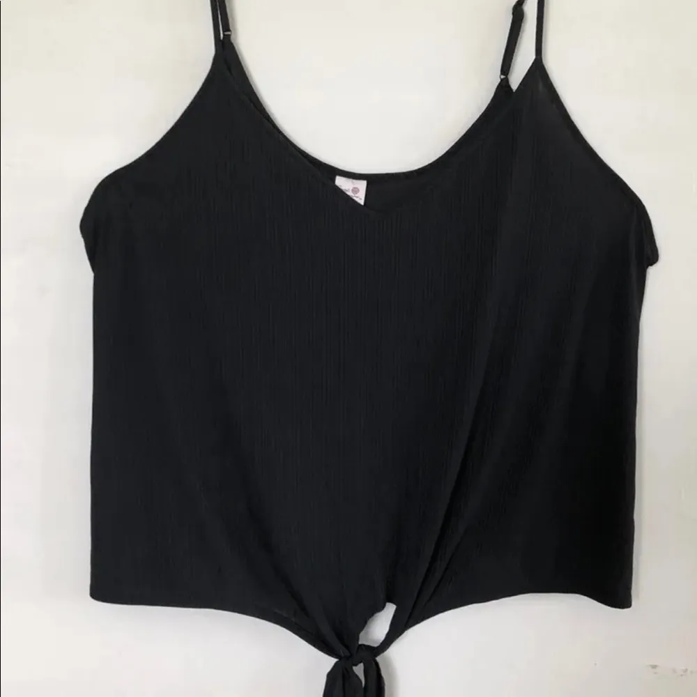 Secret Treasures Womens Sleep Top Size 2X silky Black Tie Front Poly Spandex New - Image 3