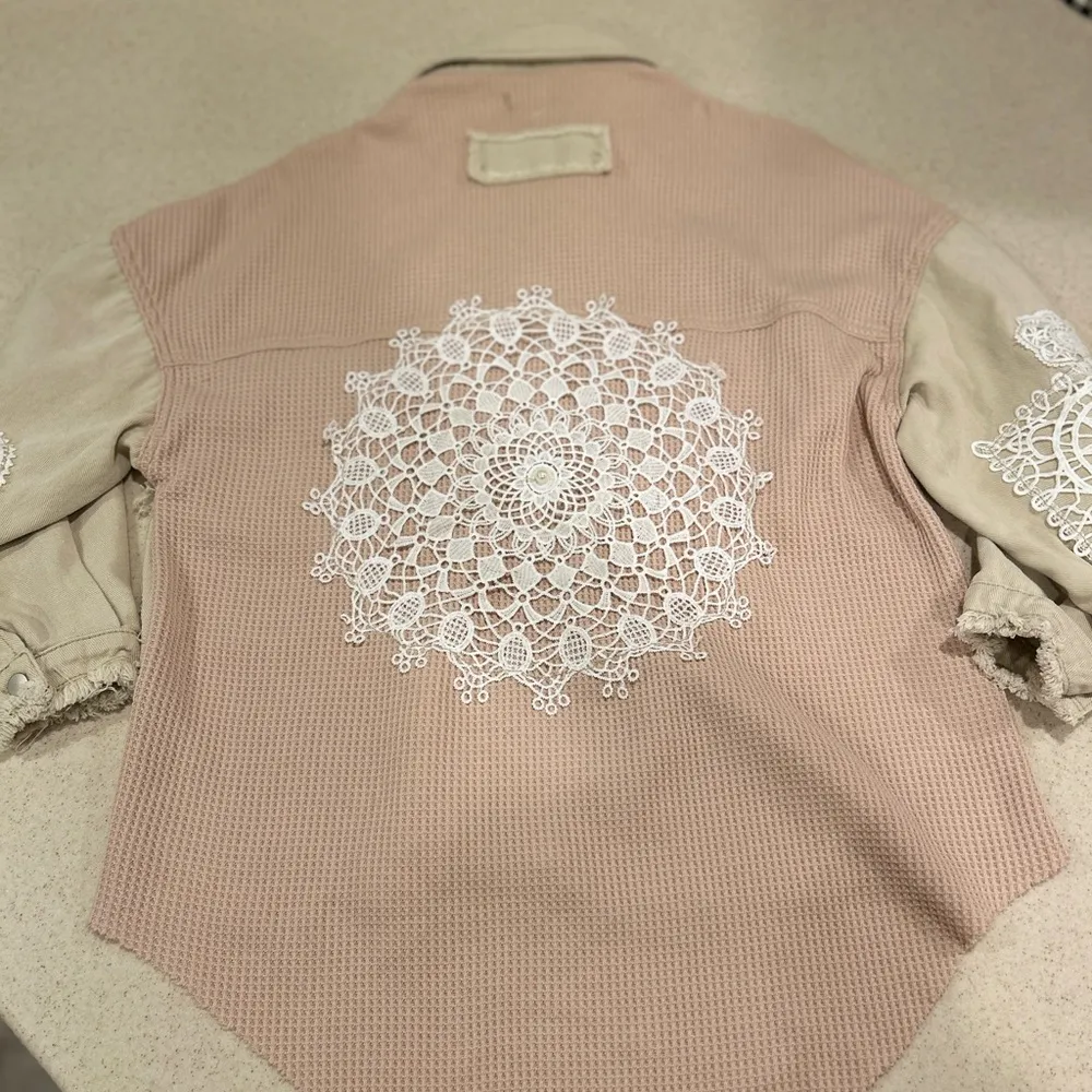 POL crochet lace button down shacket boho Textured Distressed Jacket size Small - Image 2