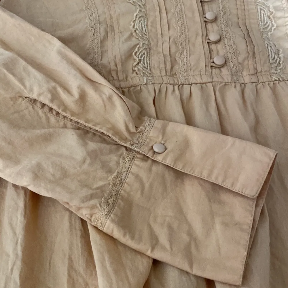 Elle Mustard Embroidered Top M - Image 8