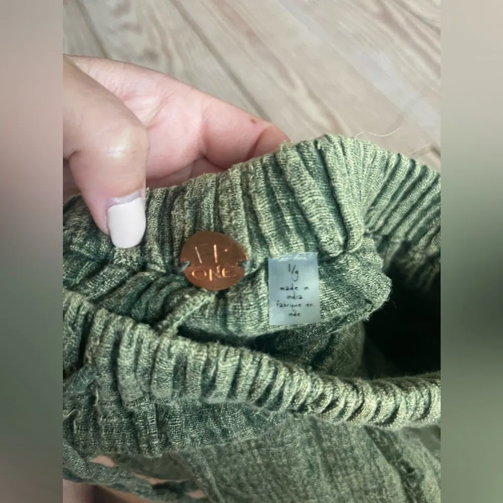 Free people solano shorts size large - Image 5