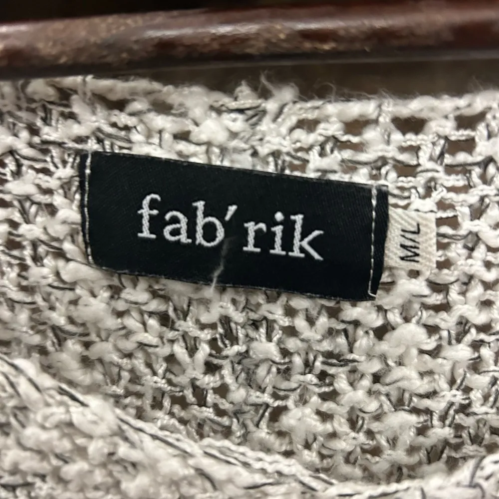 Fab'rik Women's Gray Sweater - Image 3