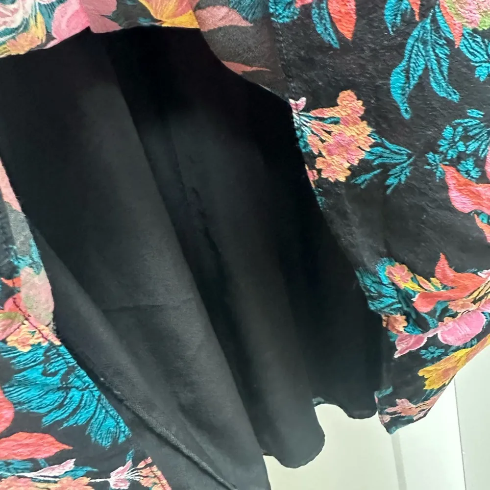 Zara X Trafaluc  long sleeve floral print dress EUC - Image 3