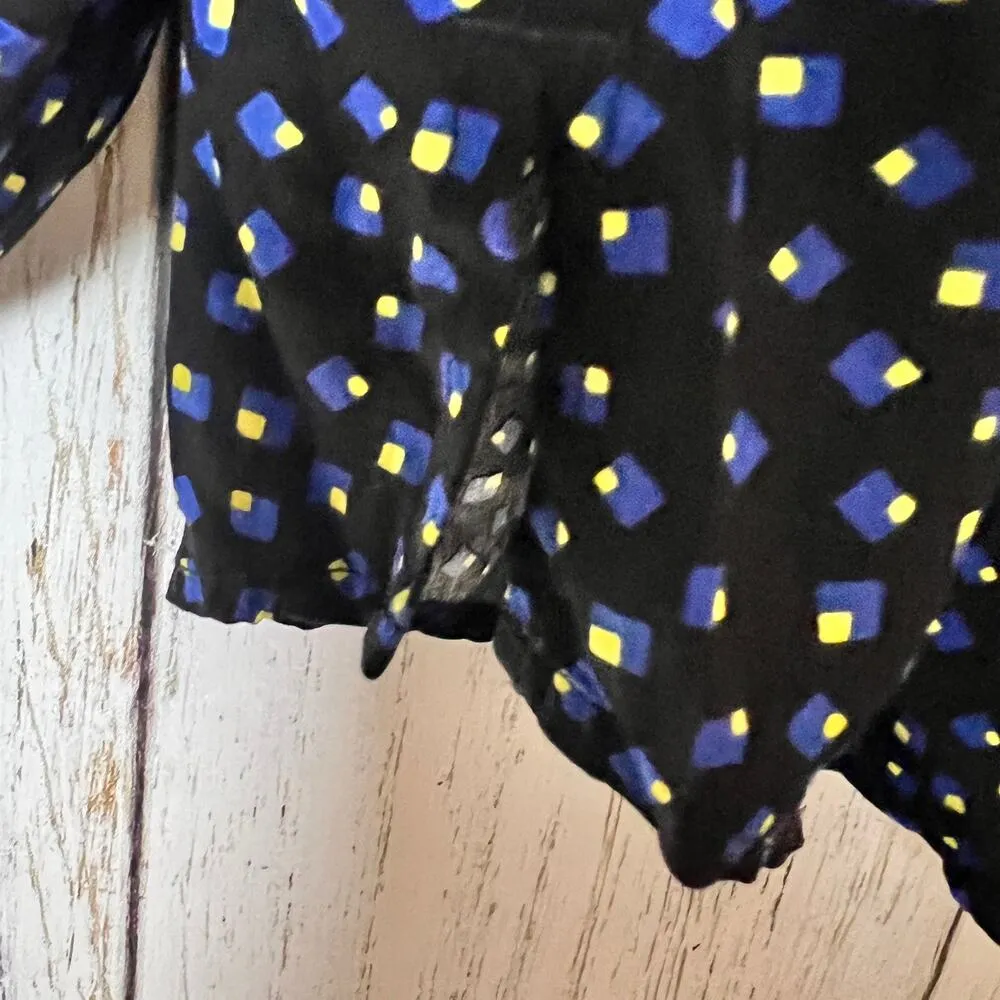 Gap Women's Multi Print Rushed Adjustable Button Sleeve V Front Blouse Sz L - Image 2