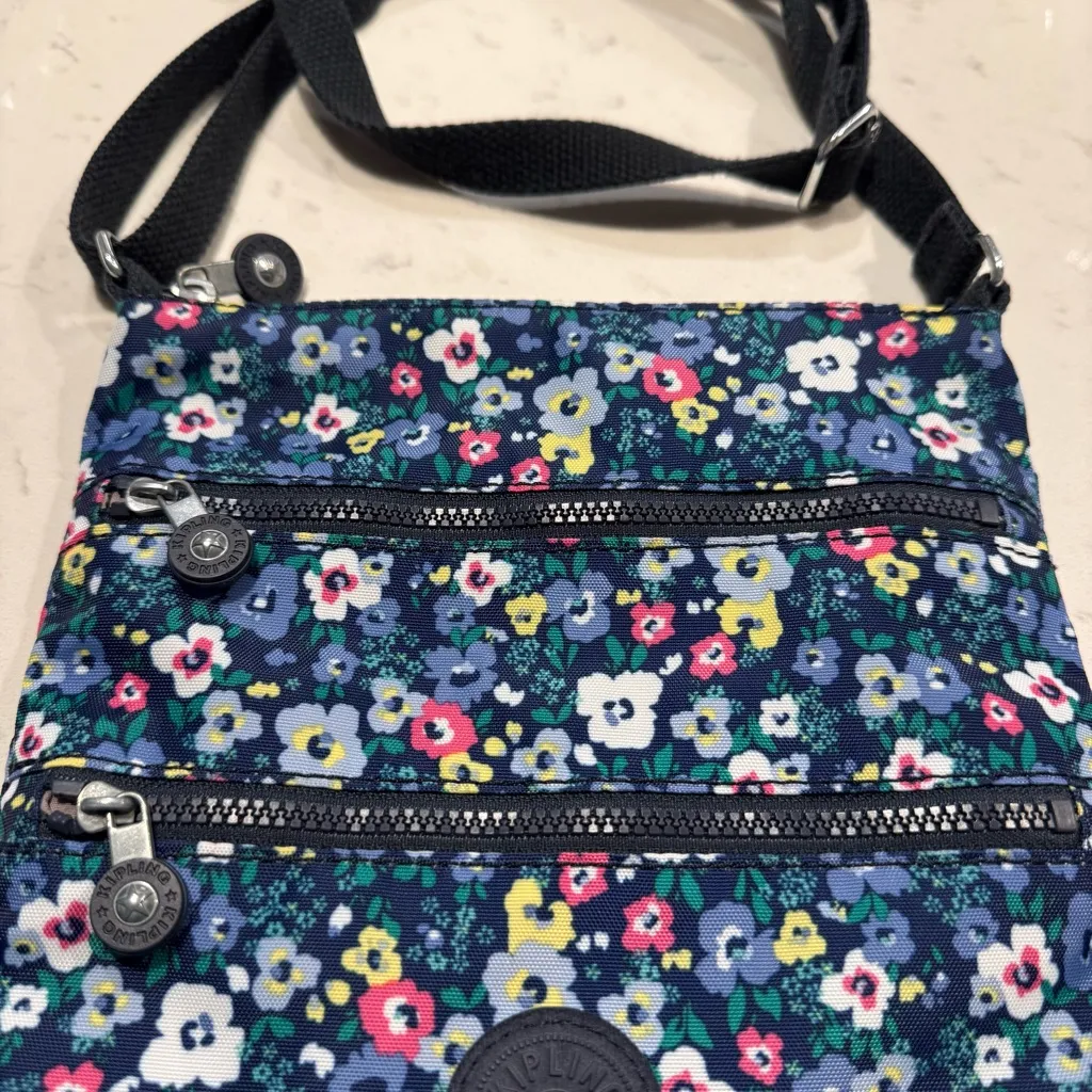 Kipling Keiko Bustling Petals Floral Print Crossbody Bag - Image 4