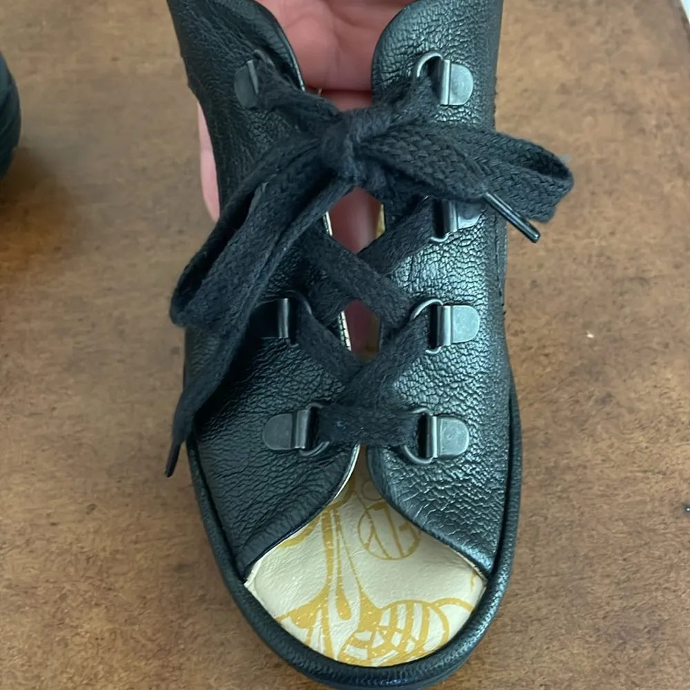 Fly London Ylva Leather Lace Up Open Peep Toe
Wedge Sandals Sz EU 36 (5.5-6 US) - Image 8