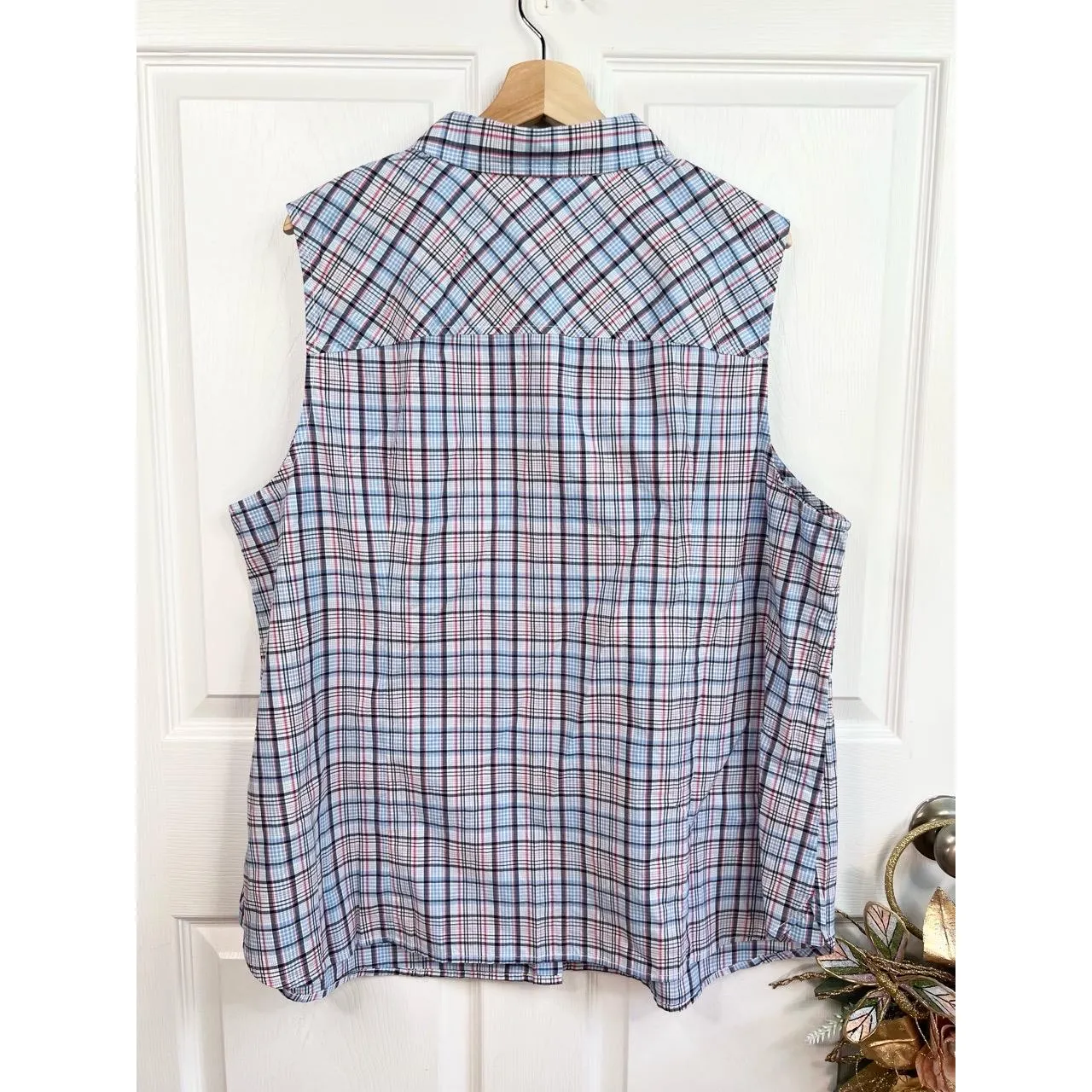 Tommy Hilfiger Plaid Pattern Button Down Collared Sleeveless Casual Shirt 1X - Image 2