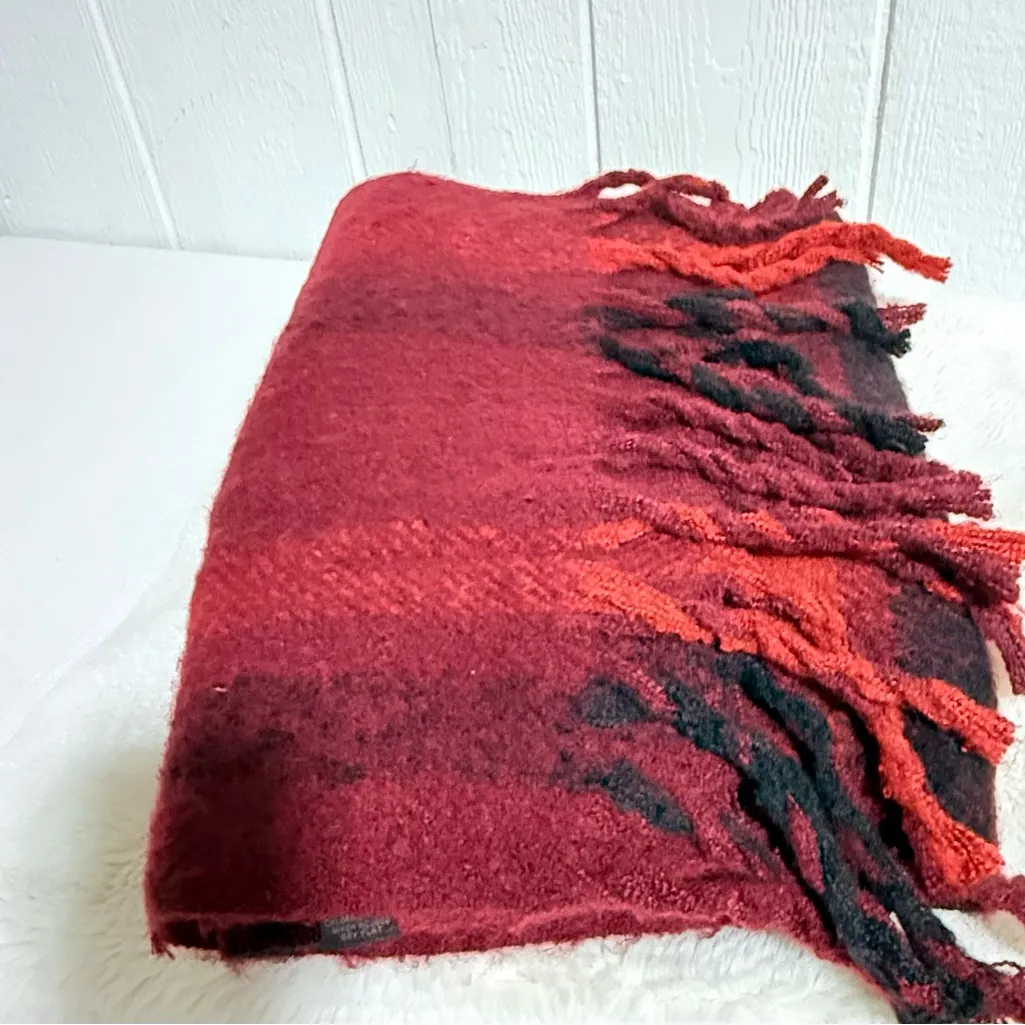 Steve Madden Maroon Knit Hat with Black Pom - Image 3