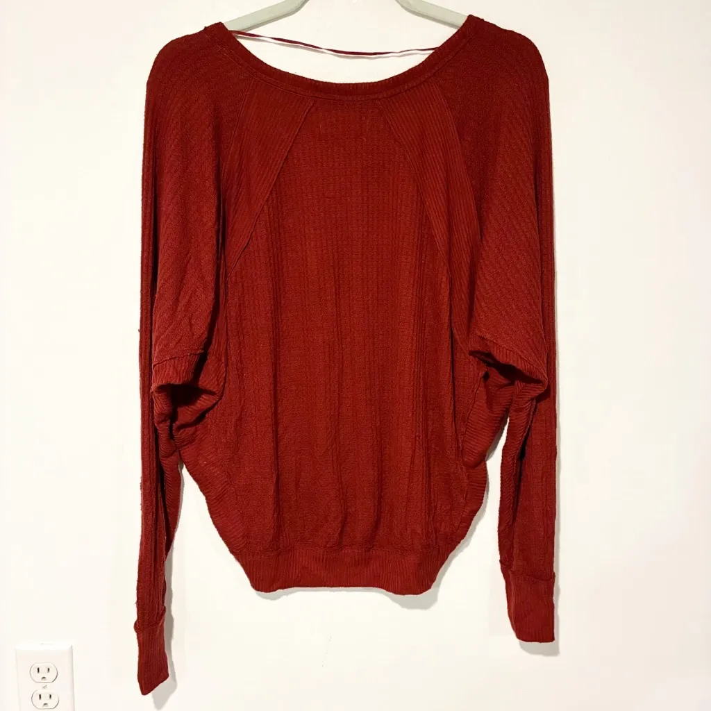 Free People Oversized Thermal V Neck Waffle Knit Sweatshirt Size XS Brick Red - Image 4