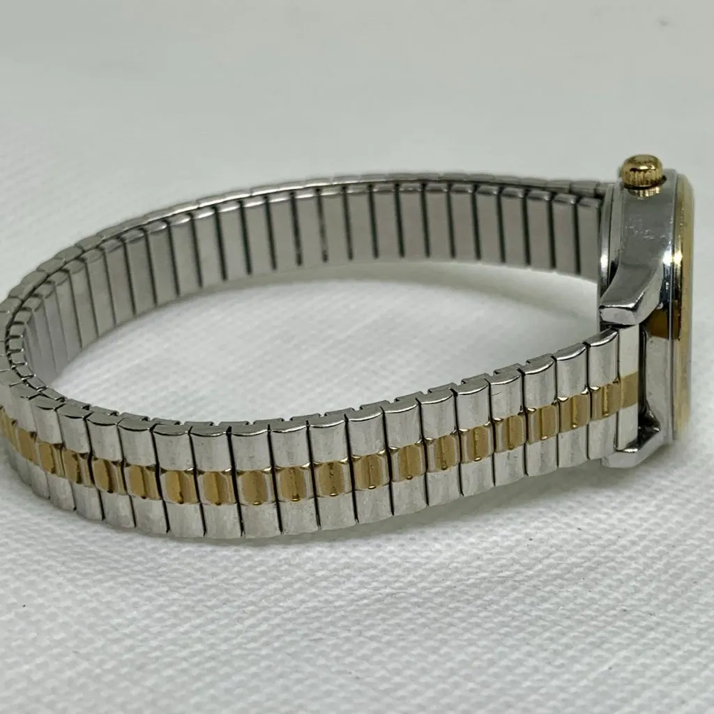 Timex indiglo women’s watch silver gold tone mother of pearl dial 25mm running - Image 6