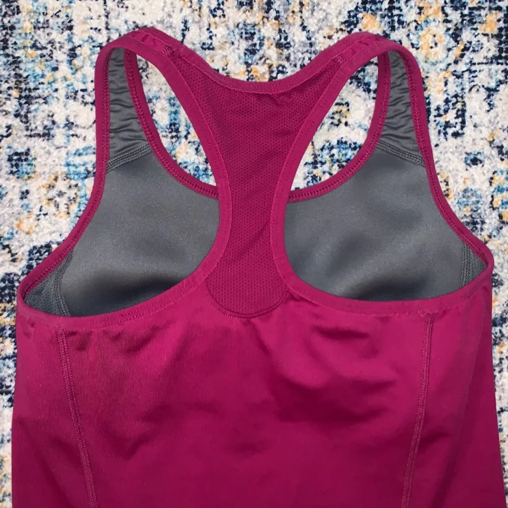 NIKE dri-fit tank top size S - Image 3