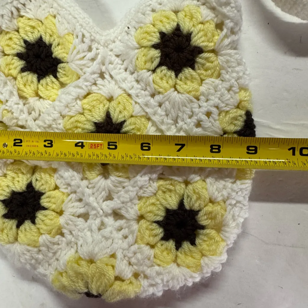 Chic Floral Crochet Shoulder Bag White and Yellow sunflower handmade knitted - Image 5