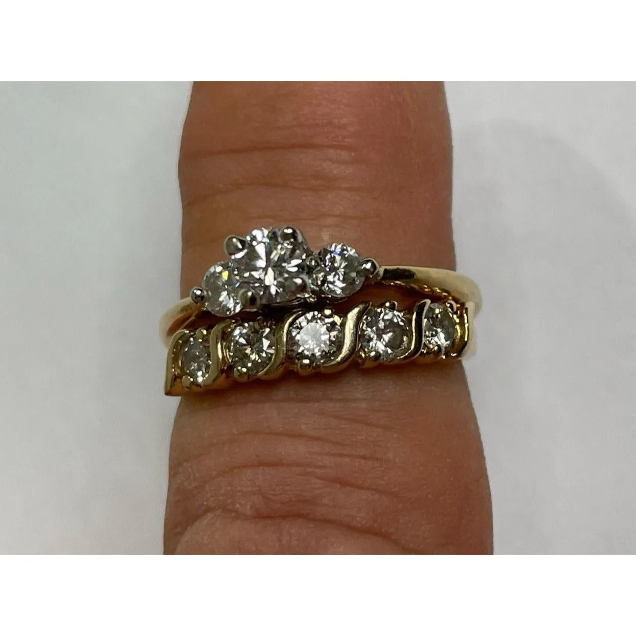 14k Yellow Gold Natural Diamond’s Wedding Set Vintage Rings. Women’s Size 6 - Image 2
