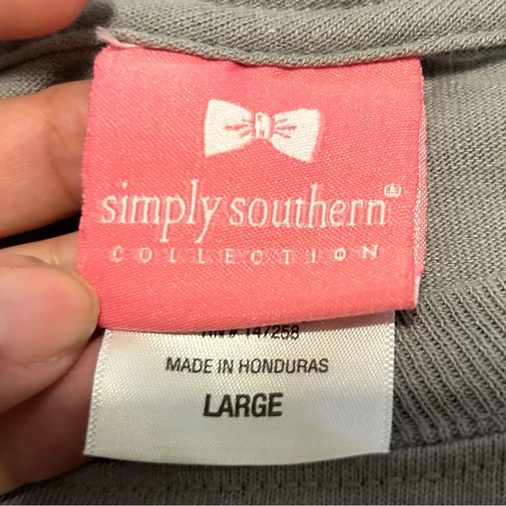 Simply southern Be Sweet Tailgate Hard Gray Long Sleeve Shirt Size Large - Image 8