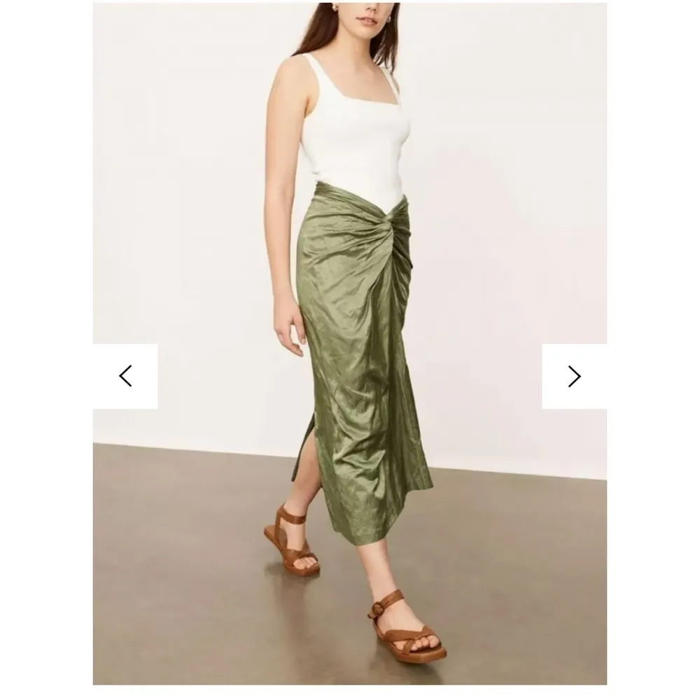 NWOT Vince Twist Front Skirt in Dark Pistachio Size 2 - Image 4