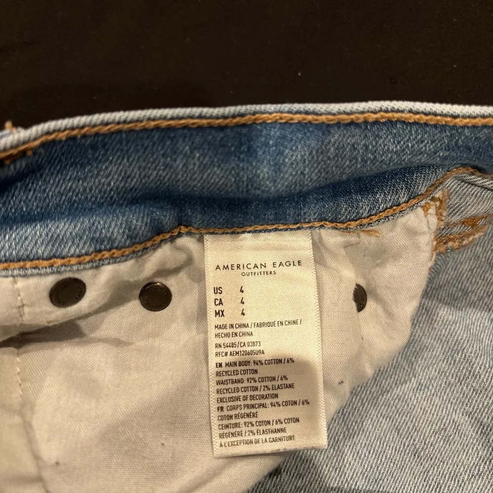 American Eagle Distressed Mom Shorts - Image 7