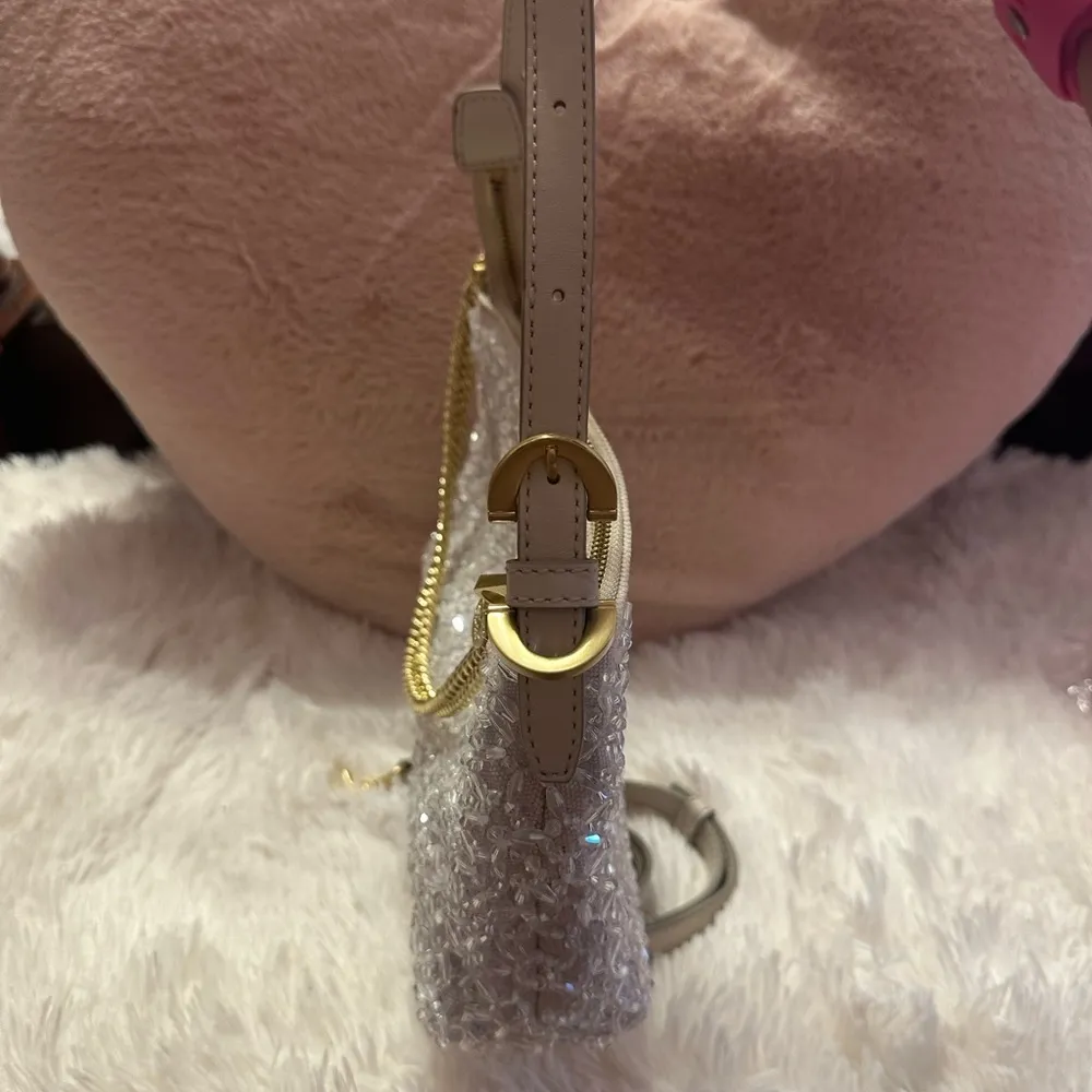 white handbag crossbody - Image 7