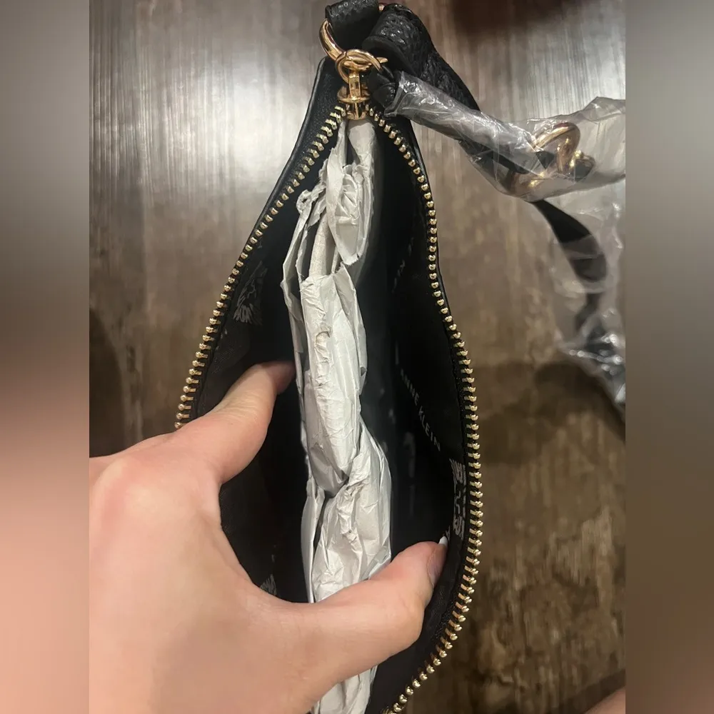 NWT Anne Klein Crossbody Purse - Image 6