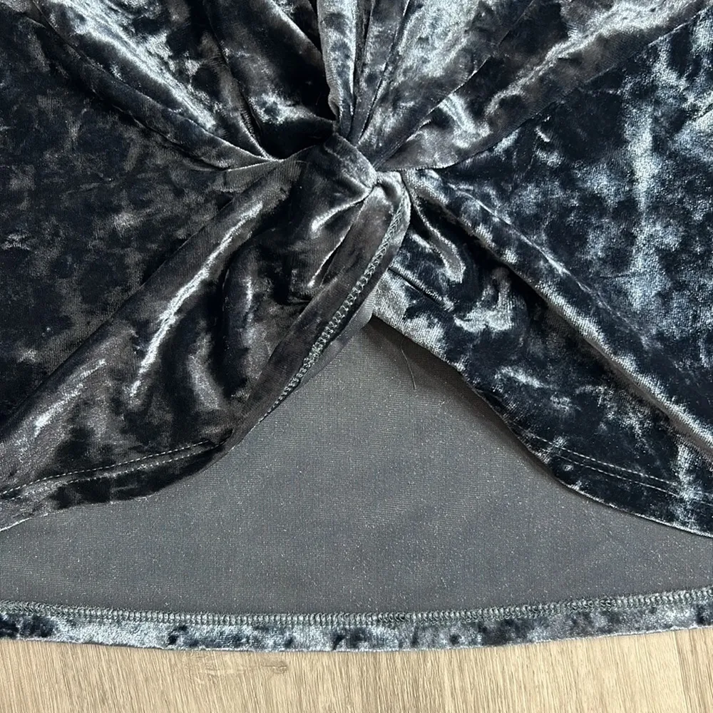 Pleione • crushed velvet tie front blouse - Image 6
