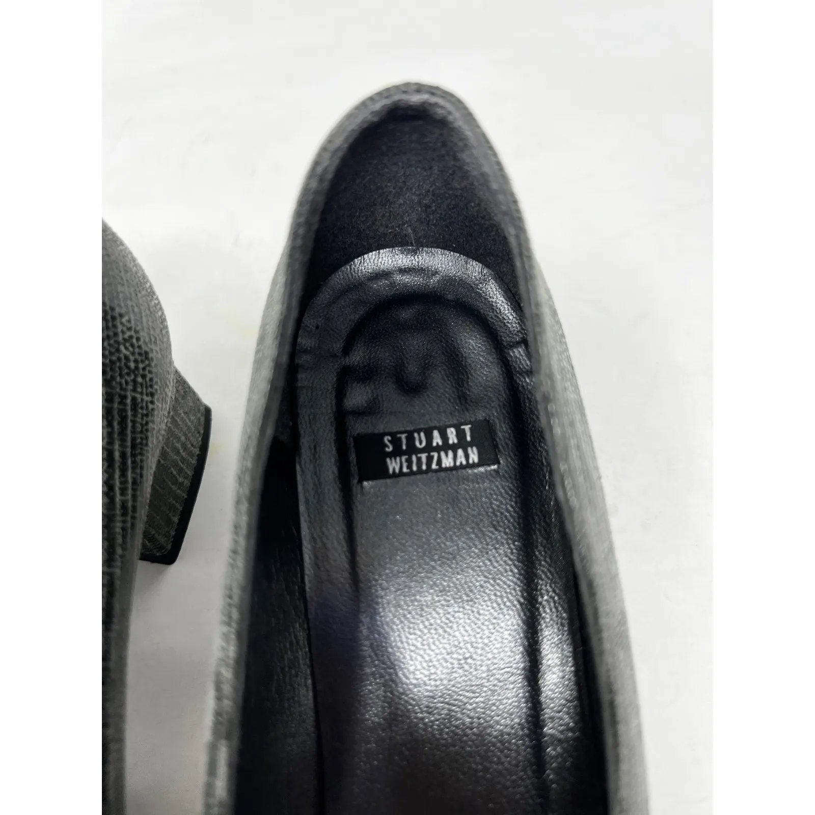 Stuart Weitzman Pump Women's Closed Toe Heels Shoes Faux Leather Black Size‎ 6W - Image 2