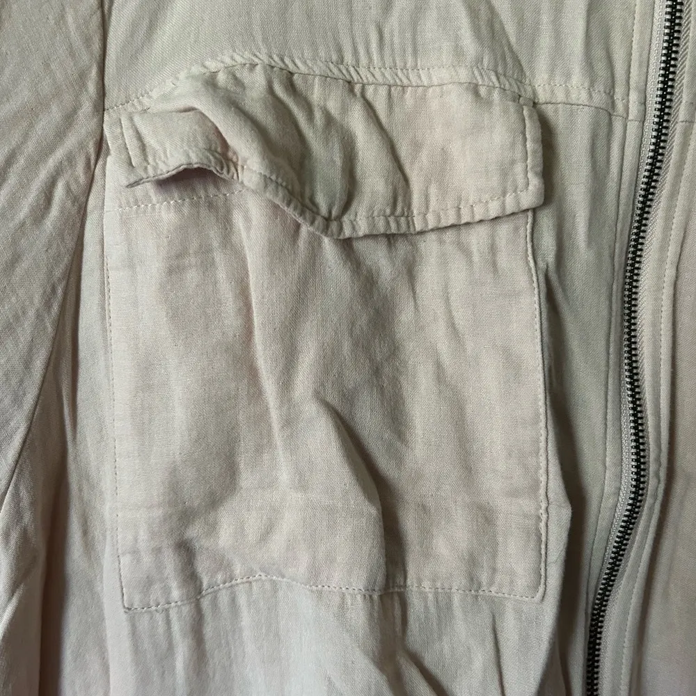 Torrid lightweight collared zip up jacket size 5 light dusty pink - Image 7