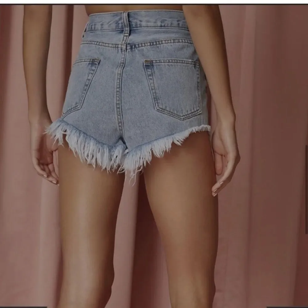 superdown rooney distressed denim short shorts light blue wash size 25 - Image 3