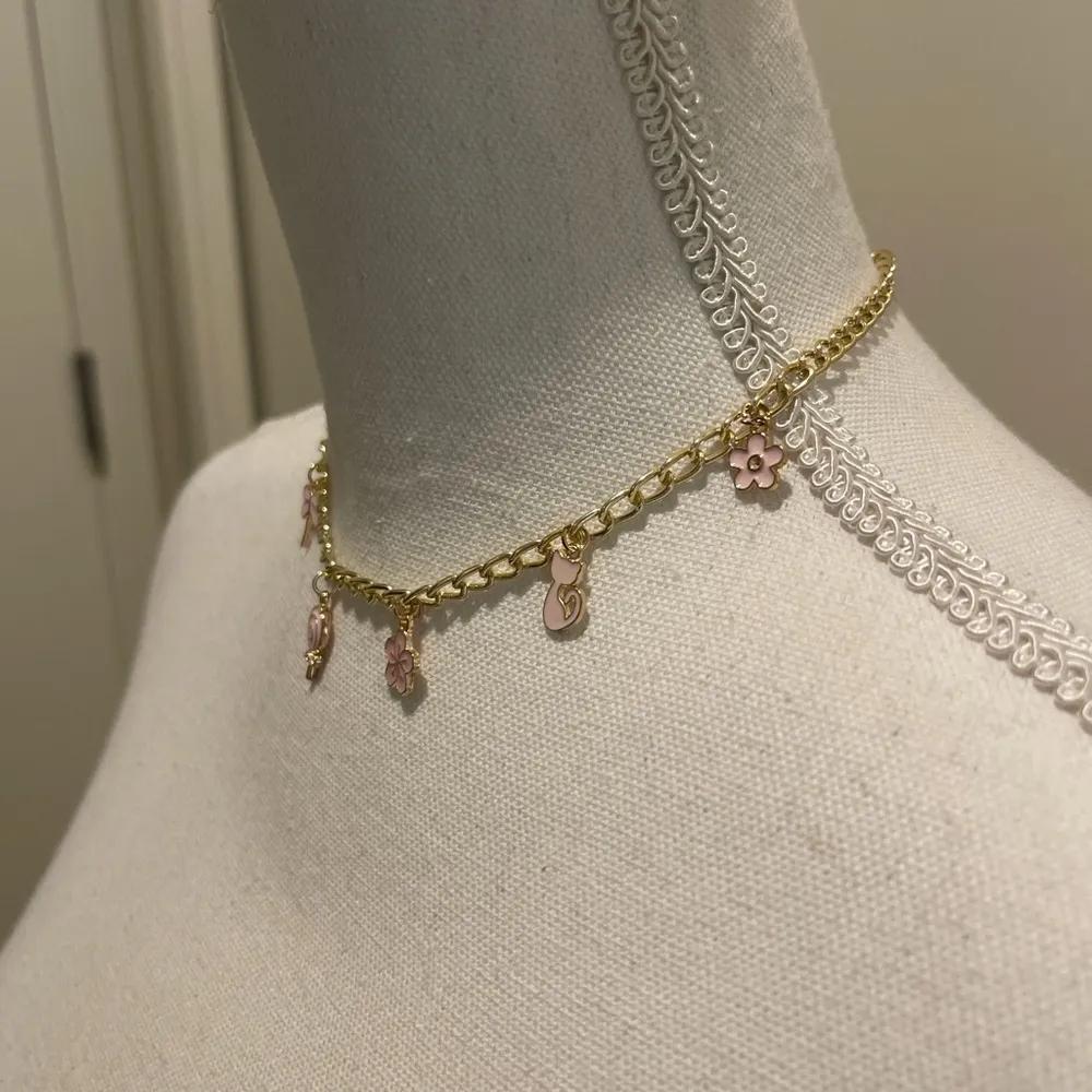 Pink and gold charm choker necklace - Image 4